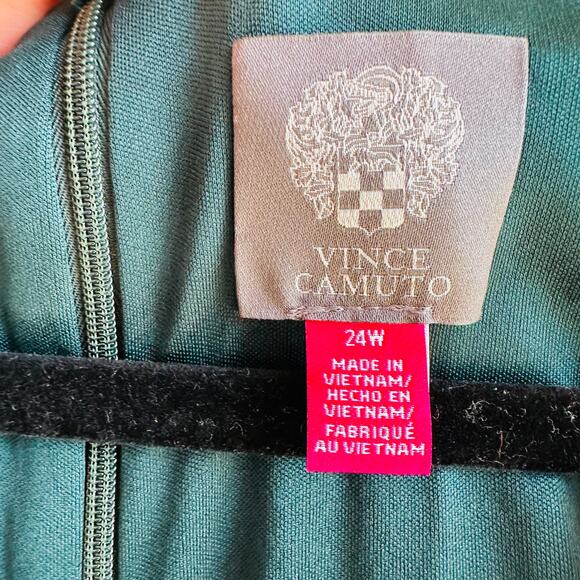 Vince Camuto Emerald Green V-Neck Velvet Romper - Picture 7 of 7